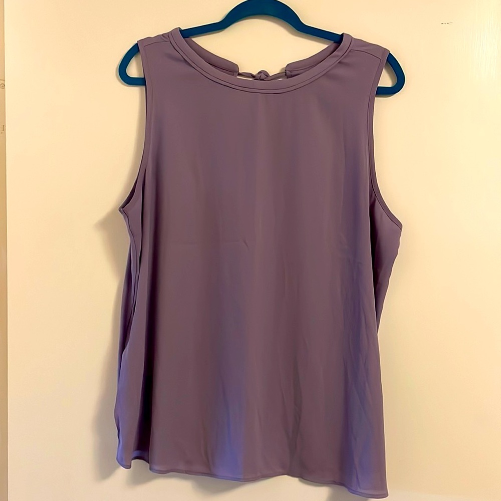🎉2FOR$10🎉 
Loft purple polyester tank top